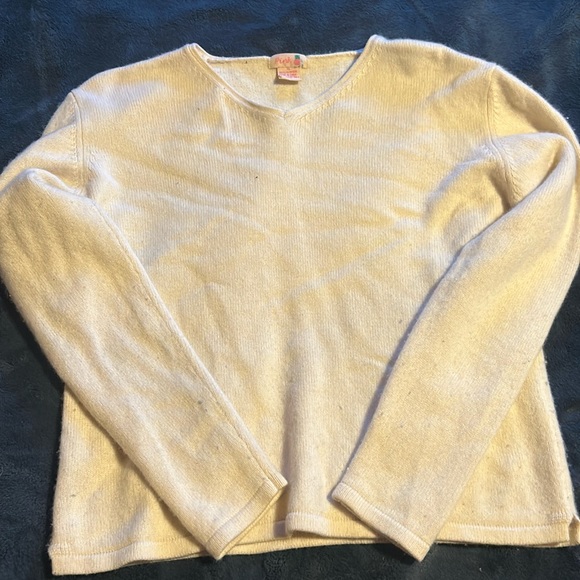 Cream sweater from pink - Picture 1 of 1